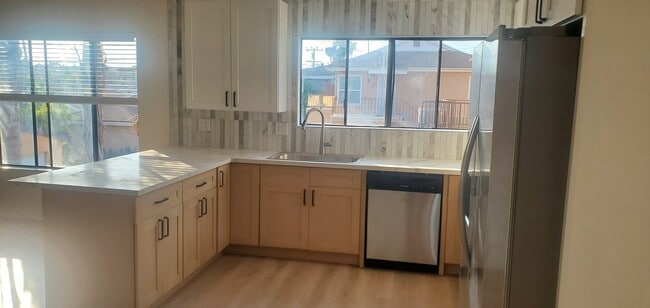 Building Photo - 3867 Huron Ave