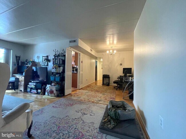 Foto del edificio - 132 Roberts Ln