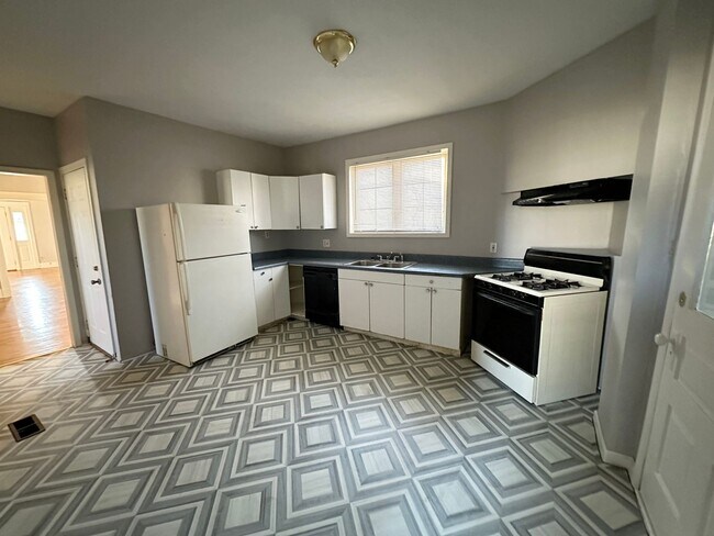 Foto del edificio - 1023-1025 Lafayette NE