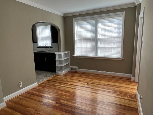 Building Photo - 7537 Delmar Blvd