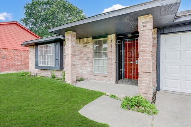 Building Photo - 16506 Quiet Quail Dr