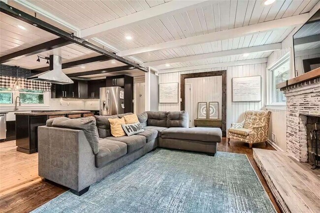Foto del edificio - 3516 Dale Ln SW