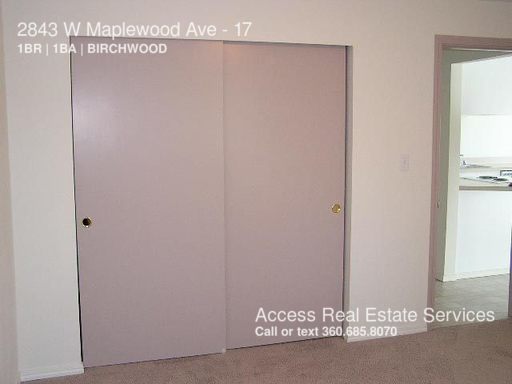 Building Photo - 2843 W Maplewood Ave