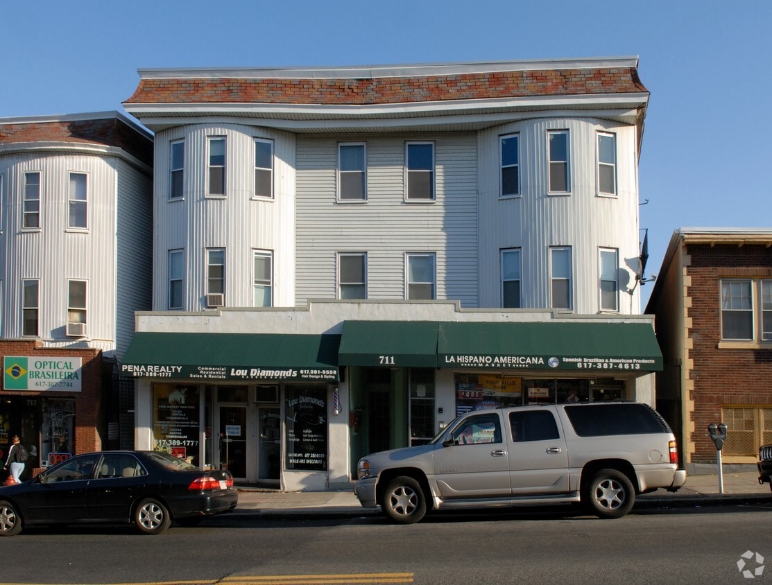 Building Photo - 721 Broadway