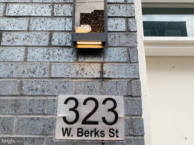 Foto del edificio - 323 W Berks St
