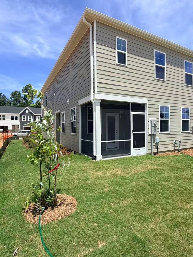 Foto del edificio - 219 Deercroft Dr