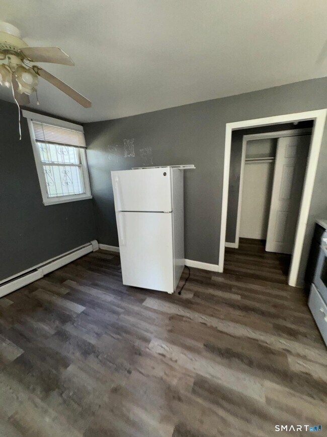 Building Photo - 275 Lexington Ave