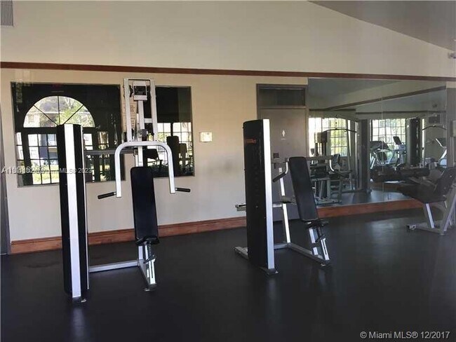 Foto del edificio - 9200 W Atlantic Blvd