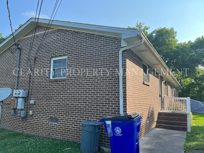 Foto del edificio - ***Coming soon!!***