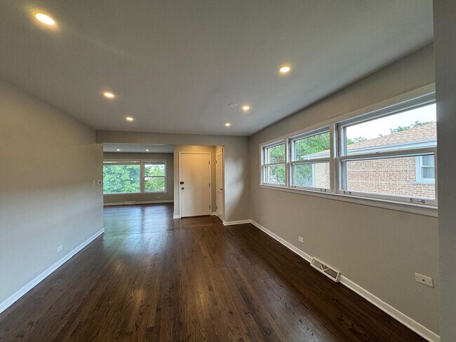 Foto del edificio - 6752 E Prairie Rd