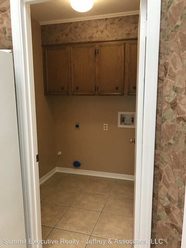Foto del edificio - 3 br, 2 bath House - 3305 Kingsford Place