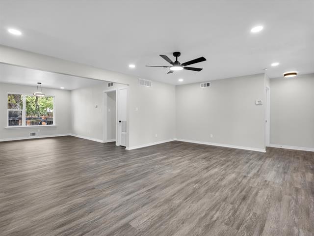 Building Photo - 4009 Sweetbriar Dr