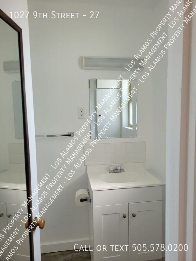 Foto del edificio - 1027 9th St