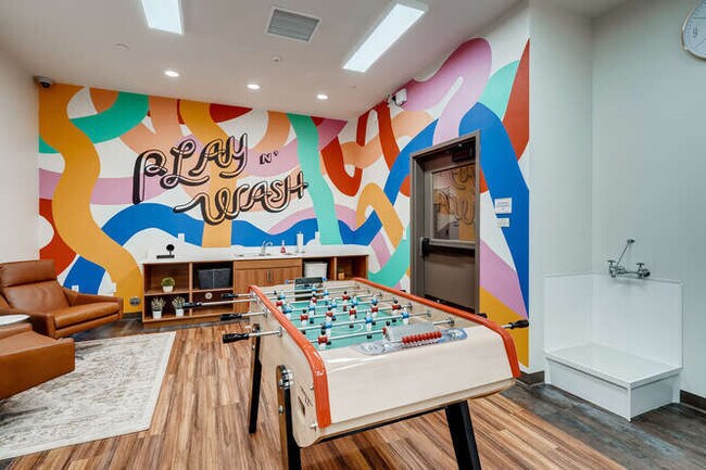 Building Photo - The Quayle