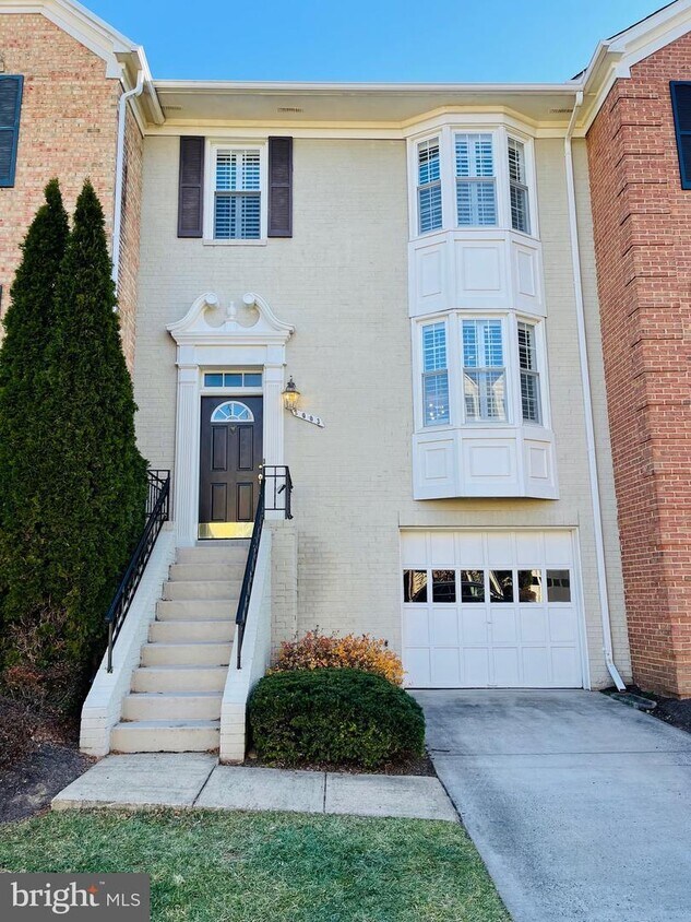 2003 Gallows Tree Ct, Vienna, VA 22182 Townhome Rentals in Vienna VA