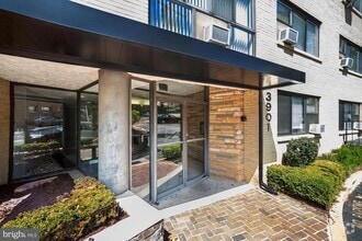 Building Photo - 3901 Tunlaw Rd NW