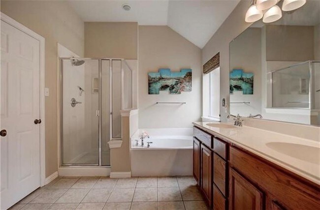 Building Photo - 1616 Ponderosa Dr