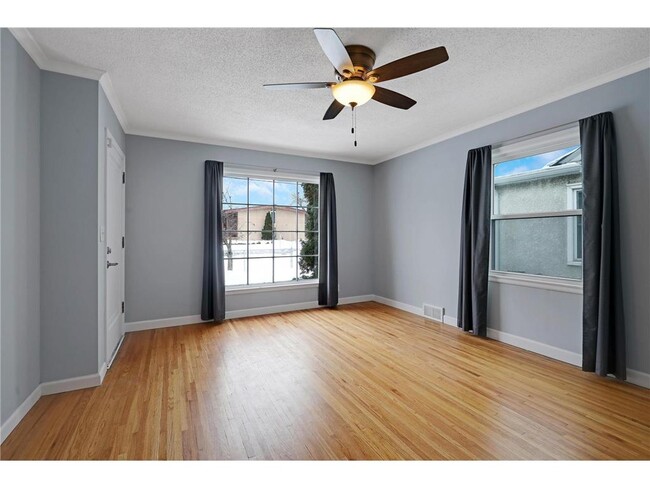 Building Photo - 5830 Lyndale Ave S