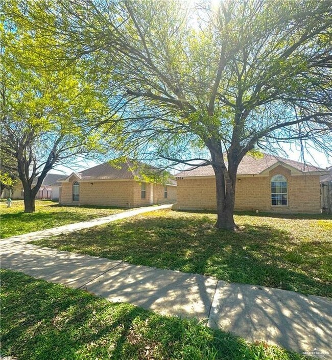 Building Photo - 2514 Cervantes Ave