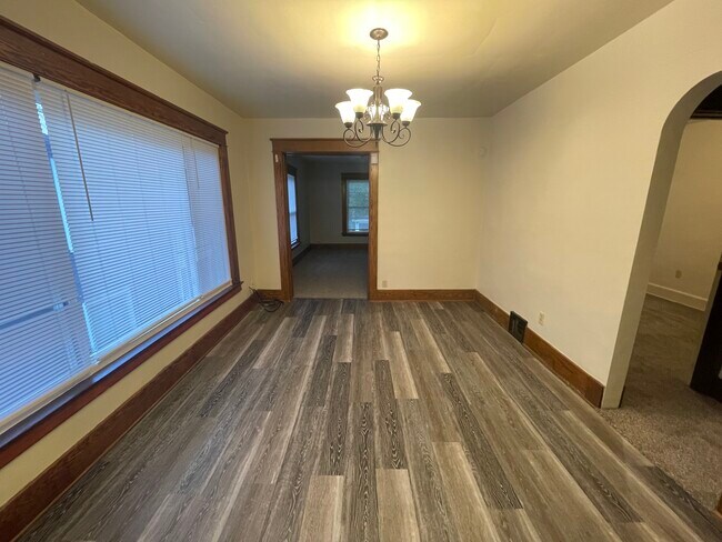 Foto del edificio - 753 E 24th St