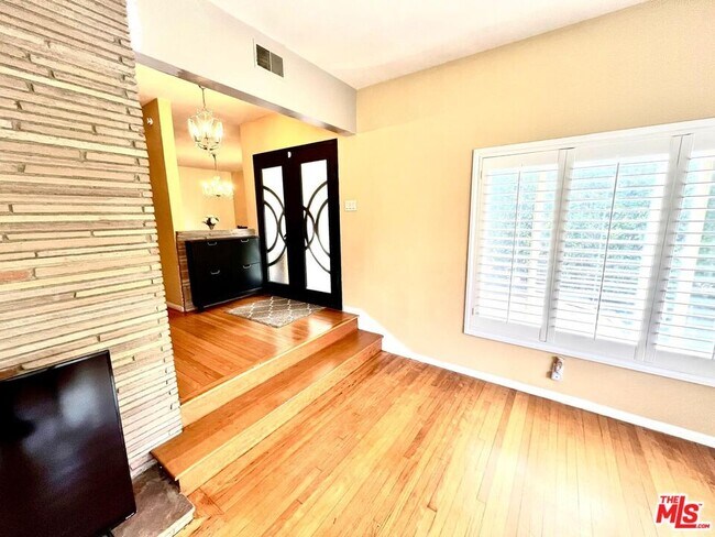 Foto del edificio - 4340 Sepulveda Blvd