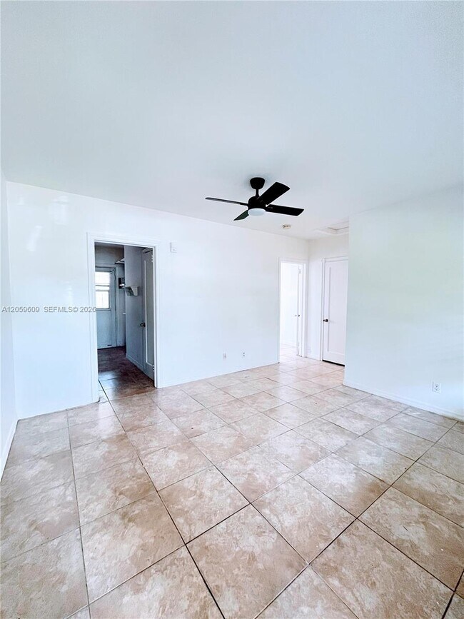Foto del edificio - 420 NE 14th Ave