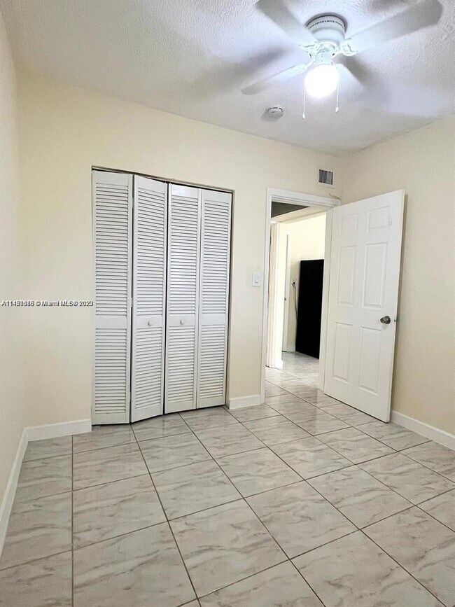 Foto del edificio - 1002 NW 3rd Ave