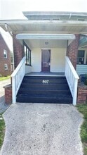Building Photo - 807 Wilmington Rd