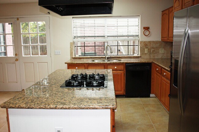 Foto del edificio - 2319 Mill Creek Dr