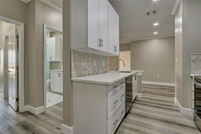 Foto del edificio - 5000 Culbreath Key Way
