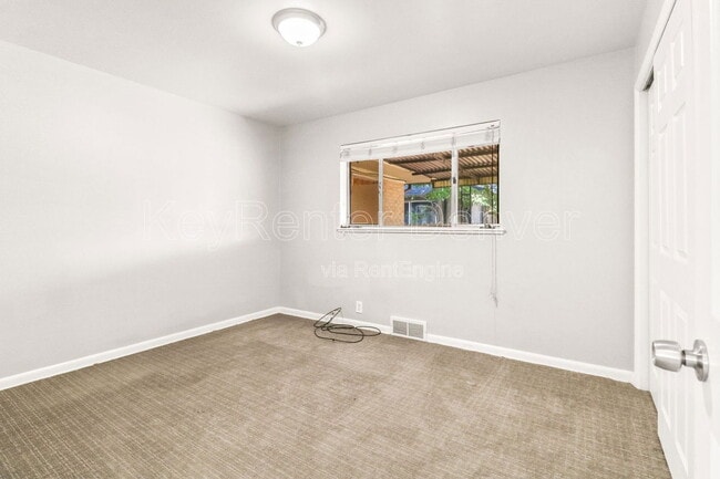 Building Photo - 1161 Dayton St