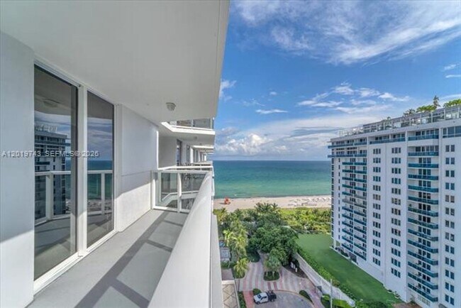 Foto del edificio - 2401 Collins Ave