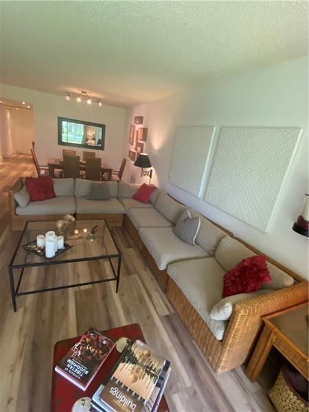 Foto del edificio - 4280 Oaks Terrace