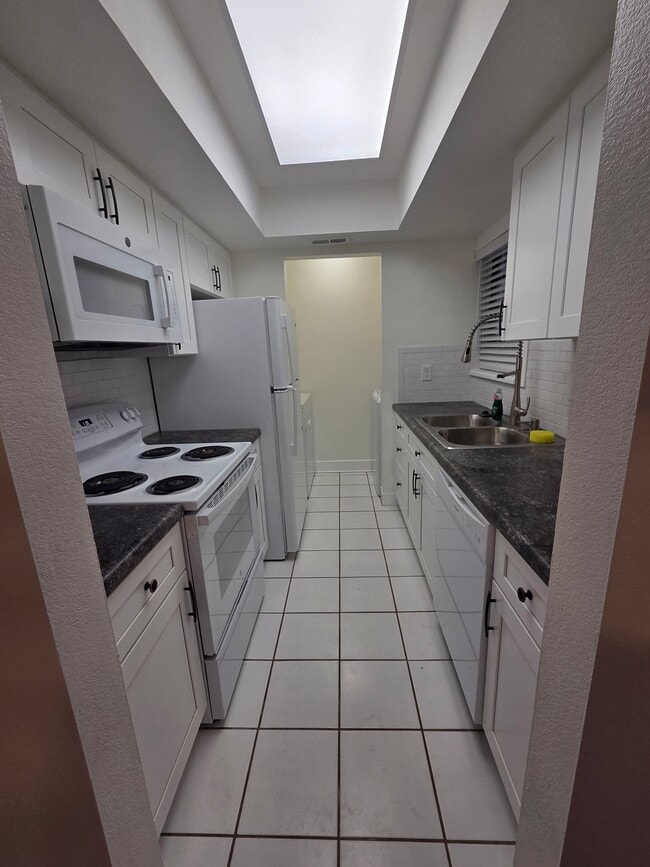 Foto del edificio - 1281 Shadow Ridge Dr