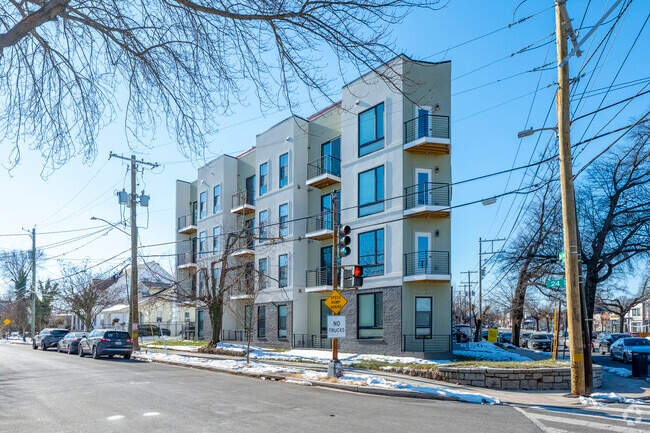 Building Photo - 2385 Rhode Island Ave NE