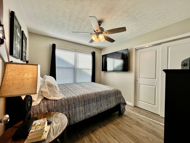 Building Photo - SkyHigh Retreat! Airplane themed escape in...