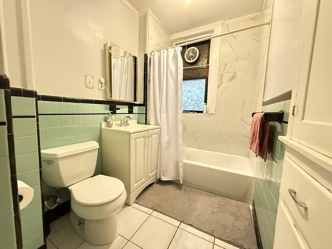 Building Photo - 12 Royce Rd