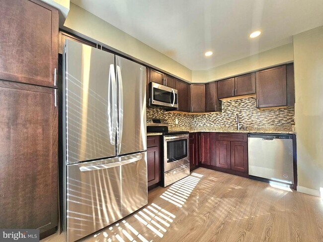 Foto del edificio - 7664 Northern Oaks Ct