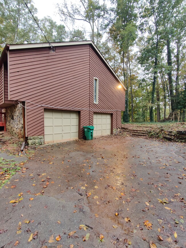 Building Photo - 4954 Post Rd Pass