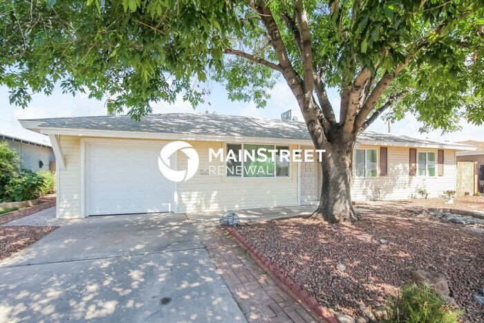 Primary Photo - 3 Bedroom Pet-Friendly Home in PHOENIX, AZ...