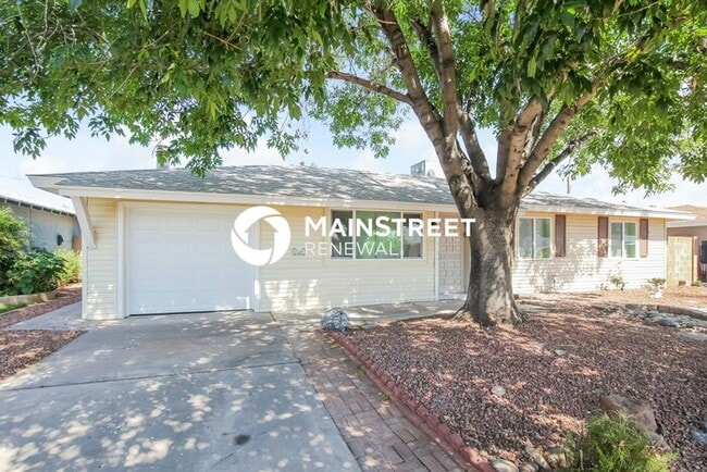 3 Bedroom Pet-Friendly Home in PHOENIX, AZ... - 3 Bedroom Pet-Friendly Home in PHOENIX, AZ...