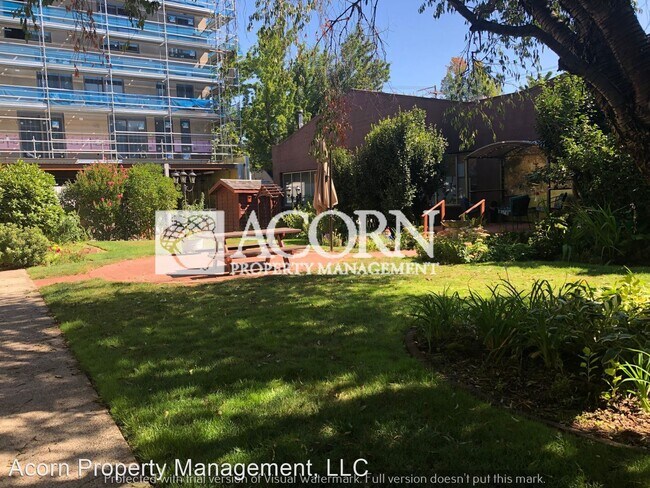 Foto del edificio - 1830 NW 23rd Pl
