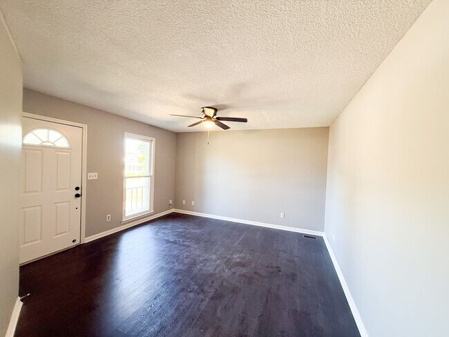 Foto del edificio - 3 Bedroom 2 Bathroom Home