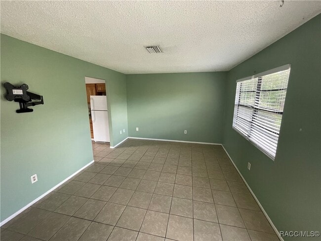 Building Photo - 7630 W Homosassa Trail
