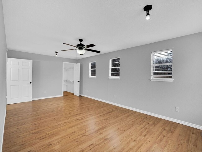 Foto del edificio - 1802 N Wilhite St