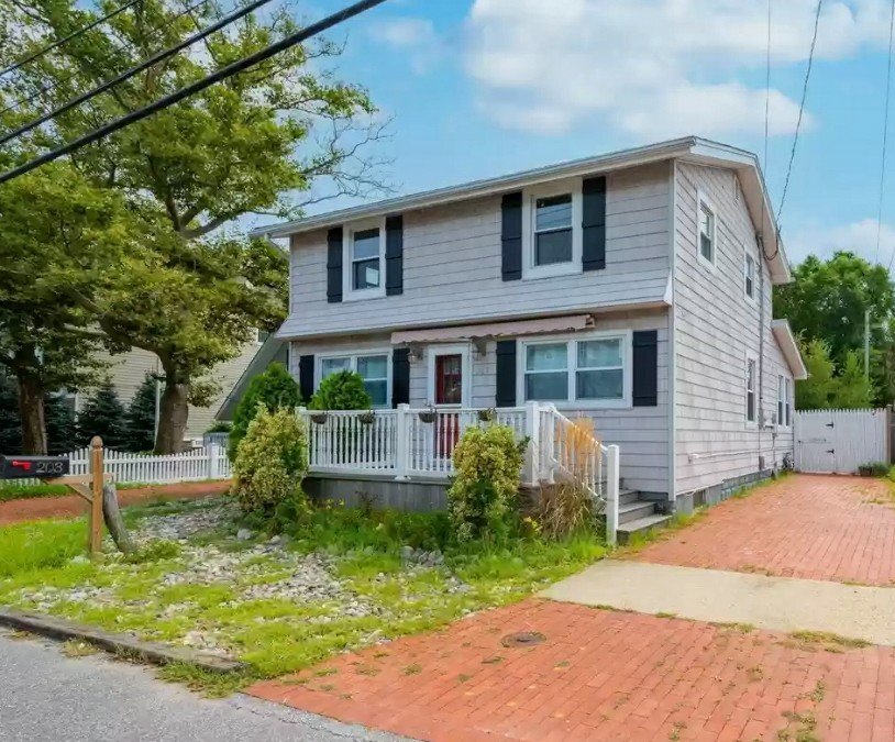 Foto principal - 203 Bridge Ave