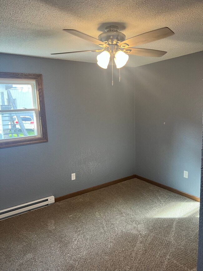 Bedroom - 2055 Louisburg Rd