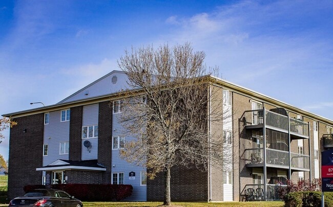 Photo du bâtiment - 715 & 735 Laurier Street