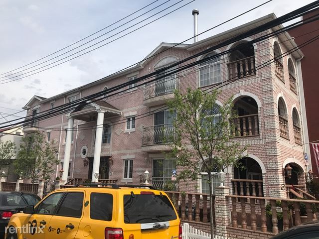 Foto del edificio - 3389 10th St