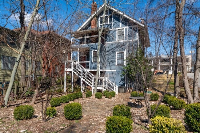 Building Photo - Beautiful 3BR in Birmingham’s Historic Highlands – Don't Miss Out!